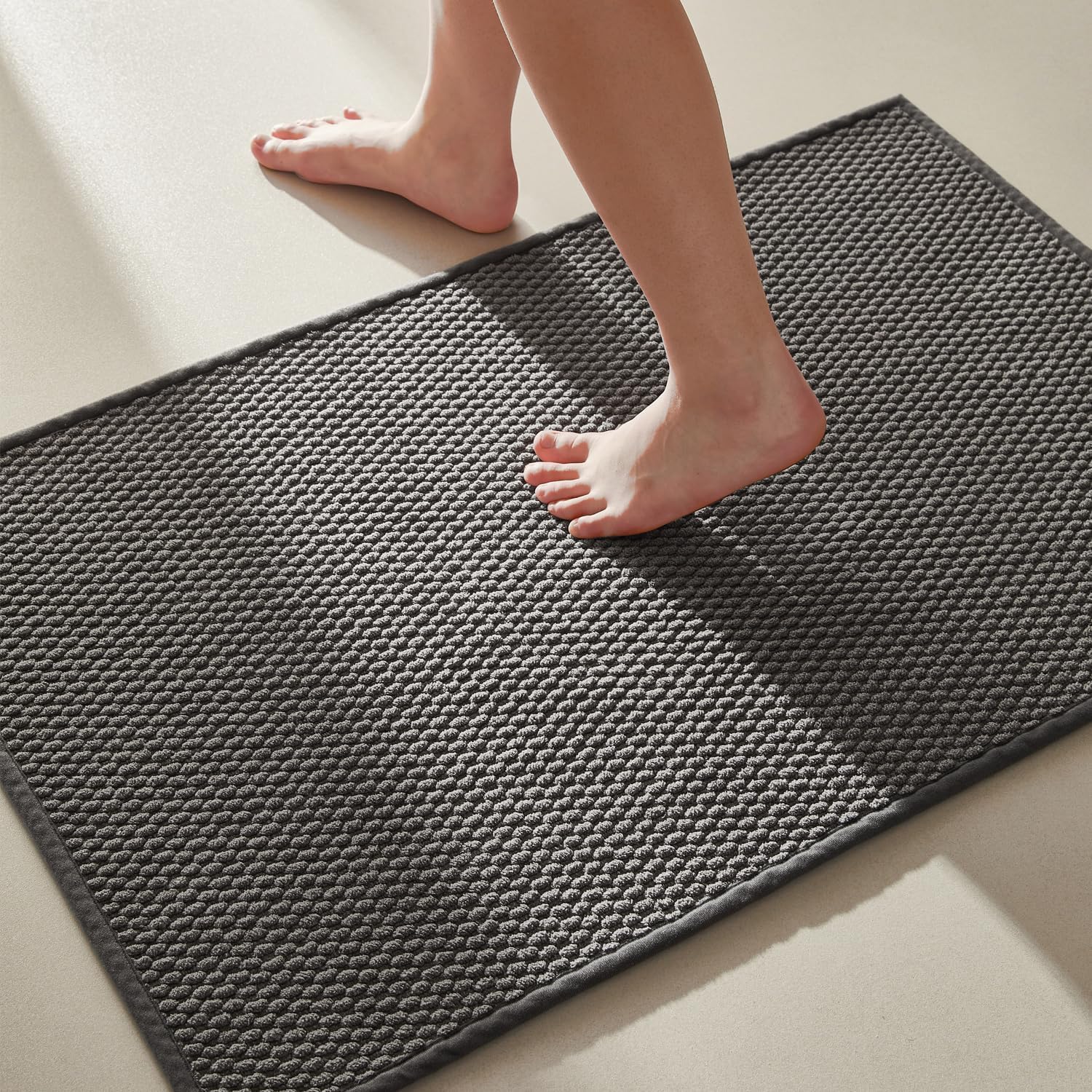 817KrEJtVRL._AC_SL1500_.jpg Dark Grey Quick-Dry Low-Pile Bath Mat - Image 1